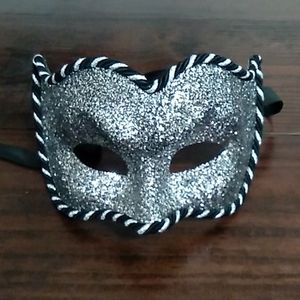 Masquerade mask